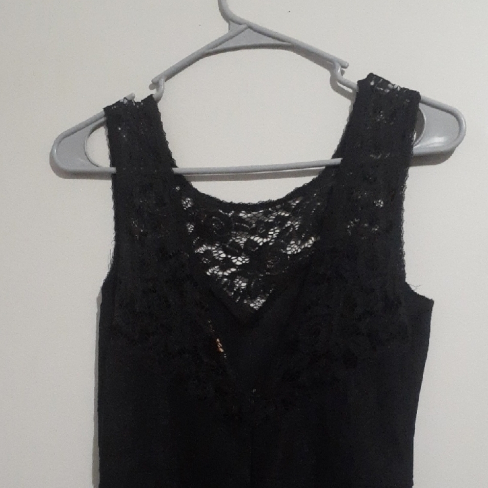 Black Lace Sleeveless Top